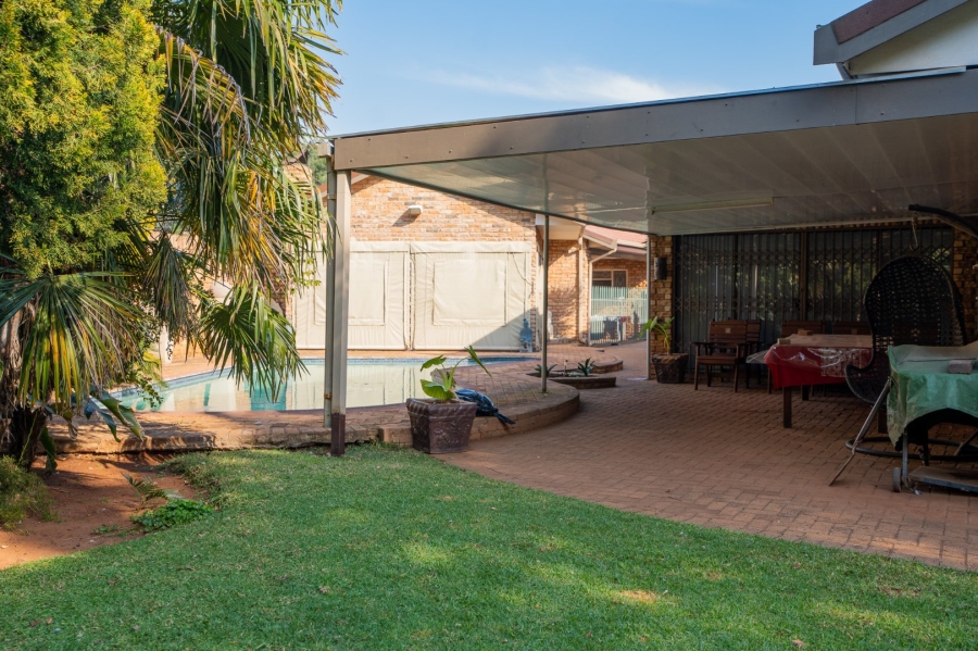 3 Bedroom Property for Sale in Flamwood North West